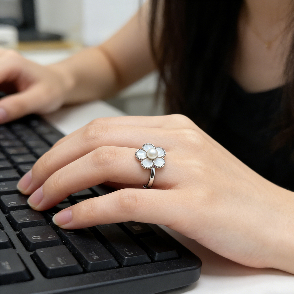 Vintage Ring With Of Pearl And - Formal Wear Jewelry For Women のレビューと価格