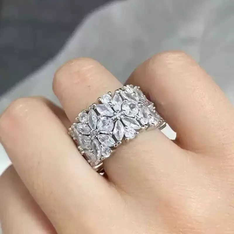 Vintage Flower Cluster Wide Ba - Formal Wear Jewelry For Women のレビューと価格